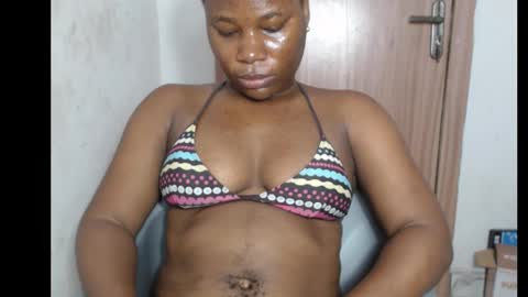 Snapshot of frekkymorelle chatting on 21, 10, 2025 frekkymorelle online show from 21, 10, 2025