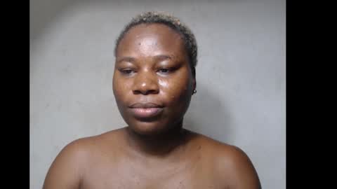 Snapshot of frekkymorelle chatting on 25, 10, 2025 frekkymorelle online show from 25, 10, 2025