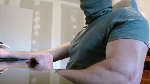 Snapshot of french_gym chatting on 8, 11, 2025 french_gym online show from 8, 11, 2025