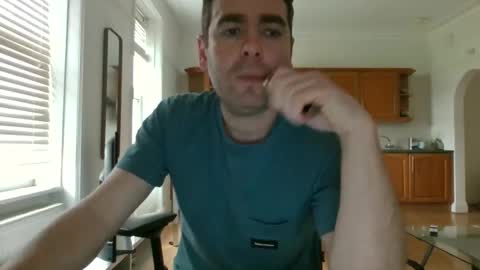 Snapshot of frenchbdmaninlondon chatting on 8, 1, 2025 Horny Paul online show from 8, 1, 2025
