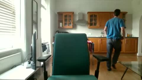 Snapshot of frenchbdmaninlondon chatting on 13, 1, 2025 Horny Paul online show from 13, 1, 2025