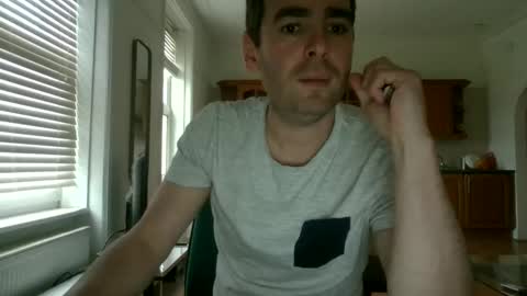 Snapshot of frenchbdmaninlondon chatting on 22, 1, 2025 Horny Paul online show from 22, 1, 2025