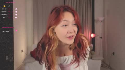 frencheseyes online show from 15, 9, 2025