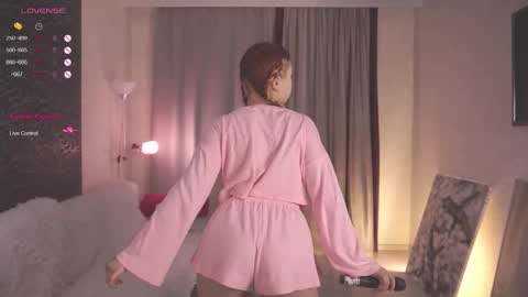 frencheseyes online show from 25, 9, 2025