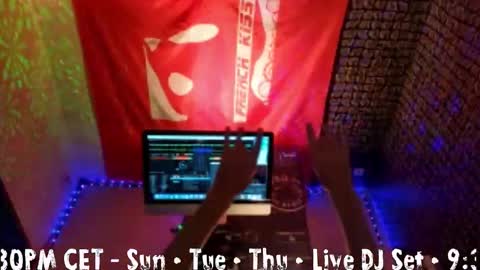 Snapshot of frenchkissdjfk chatting on 26, 10, 2025 frenchkissdjfk online show from 26, 10, 2025