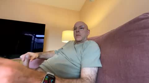 Snapshot of freshfromthepump chatting on 28, 10, 2025 freshfromthepump online show from 28, 10, 2025