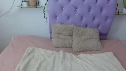 Snapshot of freyja_01 chatting on 21, 9, 2025 Freyja online show from 21, 9, 2025