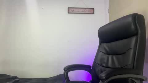 Snapshot of freyva_ chatting on 8, 3, 2026 freyva_ online show from 8, 3, 2026