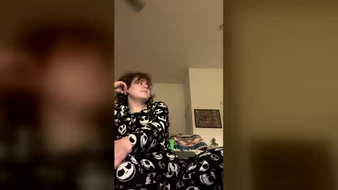 Snapshot of frffslslcmfd chatting on 21, 12, 2025 frffslslcmfd online show from 21, 12, 2025