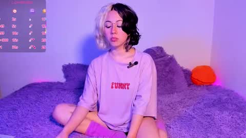 frida_lassi_ online show from 21, 9, 2025