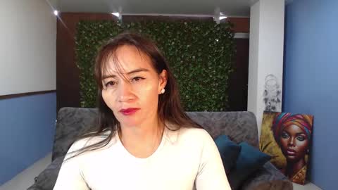 Snapshot of frida_naughtymilf chatting on 8, 10, 2025 Frida online show from 8, 10, 2025