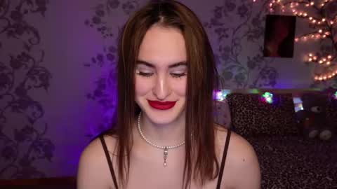 Snapshot of fridacure chatting on 20, 11, 2025 Frida online show from 20, 11, 2025