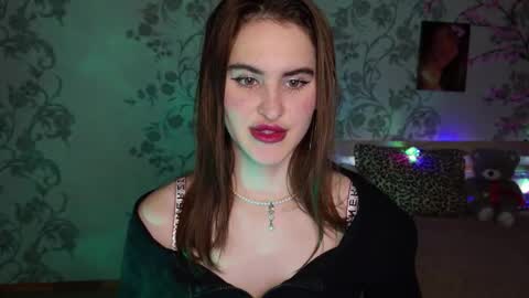 Snapshot of fridacure chatting on 29, 11, 2025 Frida online show from 29, 11, 2025