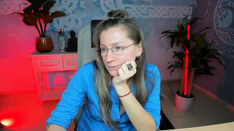 Snapshot of fridatander chatting on 7, 12, 2024 Frida Tander online show from 7, 12, 2024