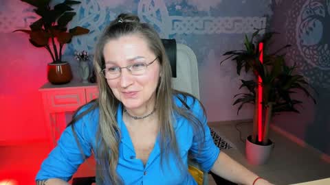 Snapshot of fridatander chatting on 7, 12, 2024 Frida Tander online show from 7, 12, 2024