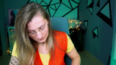 Snapshot of fridatander chatting on 12, 12, 2024 Frida Tander online show from 12, 12, 2024