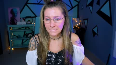 Snapshot of fridatander chatting on 16, 12, 2024 Frida Tander online show from 16, 12, 2024