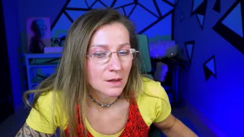 Snapshot of fridatander chatting on 17, 12, 2024 Frida Tander online show from 17, 12, 2024