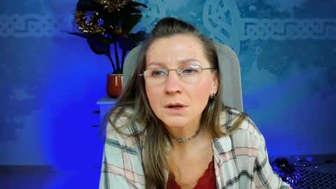 Snapshot of fridatander chatting on 5, 1, 2025 Frida Tander online show from 5, 1, 2025