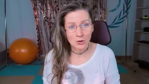 Snapshot of fridatander chatting on 17, 2, 2025 Frida Tander online show from 17, 2, 2025
