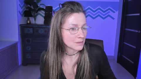 Snapshot of fridatander chatting on 9, 3, 2025 Frida Tander online show from 9, 3, 2025