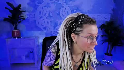 Frida Tander online show from 15, 4, 2026