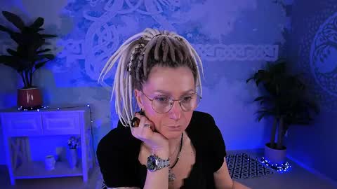 Snapshot of fridatander chatting on 28, 4, 2026 Frida Tander online show from 28, 4, 2026