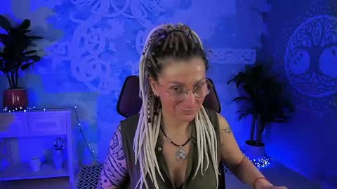 Snapshot of fridatander chatting on 13, 5, 2026 Frida Tander online show from 13, 5, 2026