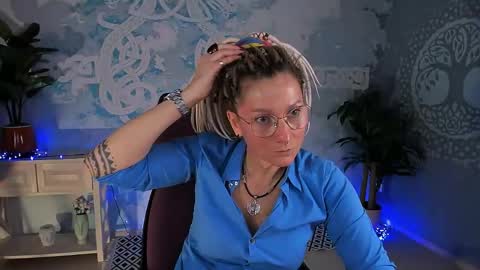 Snapshot of fridatander chatting on 15, 5, 2026 Frida Tander online show from 15, 5, 2026