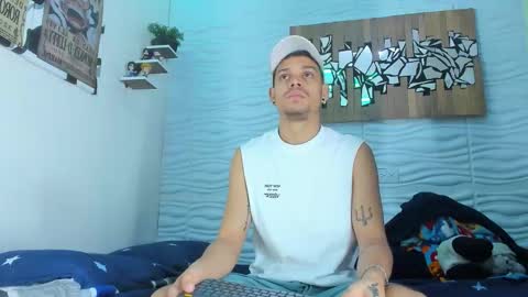 Adam y pitter online show from 5, 10, 2025