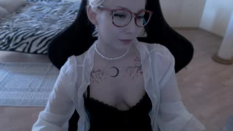Lilith online show from 5, 5, 2026