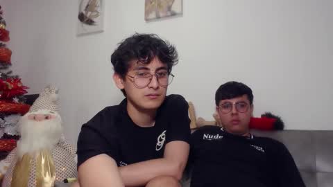 Snapshot of fuck_blow chatting on 14, 11, 2025 uwu online show from 14, 11, 2025