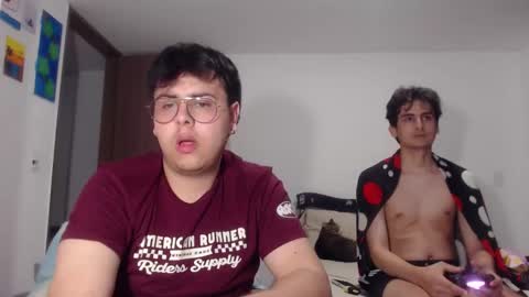 Snapshot of fuck_blow chatting on 17, 11, 2025 uwu online show from 17, 11, 2025