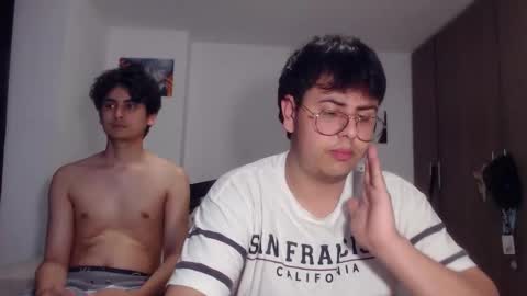 Snapshot of fuck_blow chatting on 30, 11, 2025 uwu online show from 30, 11, 2025