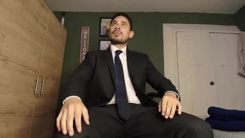 Snapshot of fuckerwate chatting on 25, 10, 2025 SERGIO THE SEX LAWYER online show from 25, 10, 2025