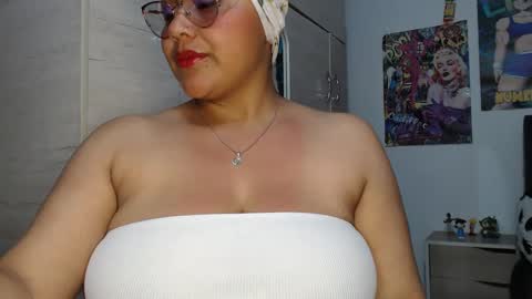 Mia and Gary  online show from 11, 10, 2025