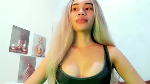 Snapshot of fuckingsexy143 chatting on 4, 5, 2026 fuckingsexy143 online show from 4, 5, 2026