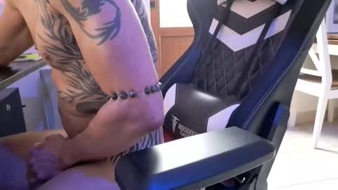 Snapshot of fullartofsex chatting on 10, 1, 2025 FullArtOfSex online show from 10, 1, 2025