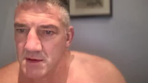 Snapshot of fullback_15 chatting on 12, 10, 2025 fullback_15 online show from 12, 10, 2025