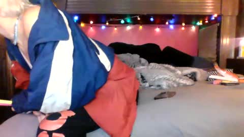 Deeztitties online show from 31, 10, 2025