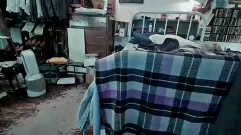 Snapshot of fullsvc chatting on 6, 11, 2025 fullsvc online show from 6, 11, 2025