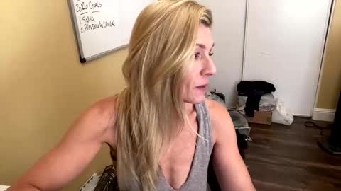 Snapshot of funcharlie420 chatting on 14, 5, 2026 Fun Charlie online show from 14, 5, 2026