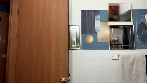 Linnys Palace online show from 15, 12, 2025