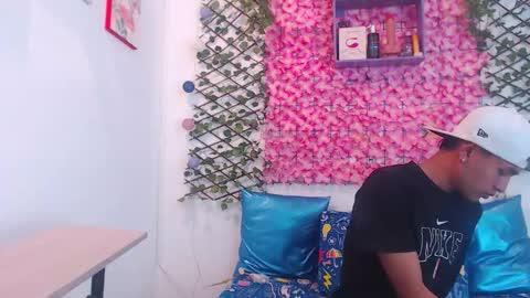 Snapshot of funny_and_horny chatting on 25, 9, 2025 funny_and_horny online show from 25, 9, 2025