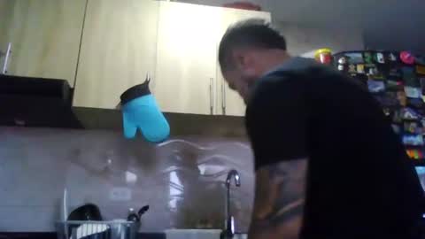 Snapshot of funnyboys18 chatting on 3, 1, 2025 Zanty online show from 3, 1, 2025