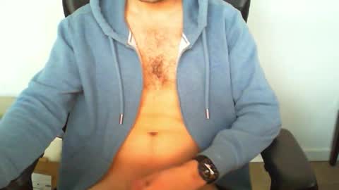 YWhiteNiceMan online show from 12, 11, 2025