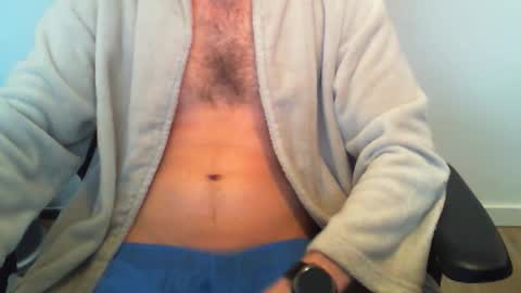 YWhiteNiceMan online show from 3, 12, 2025
