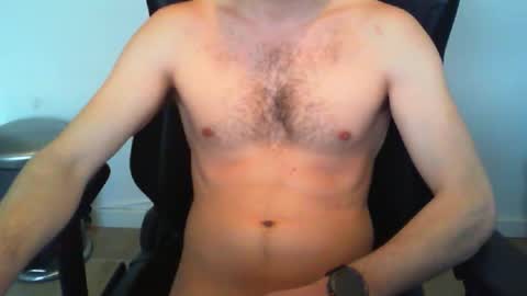 YWhiteNiceMan online show from 3, 2, 2026