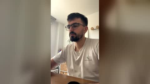 Snapshot of funnyroom23 chatting on 19, 4, 2026 funnyroom23 online show from 19, 4, 2026