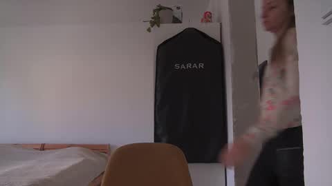 Snapshot of funservice chatting on 11, 11, 2025 funservice online show from 11, 11, 2025